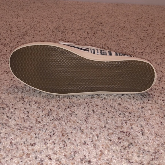 VANS OFF THE WALL Boat Loafer - Size 7.5 - Picture 4 of 4